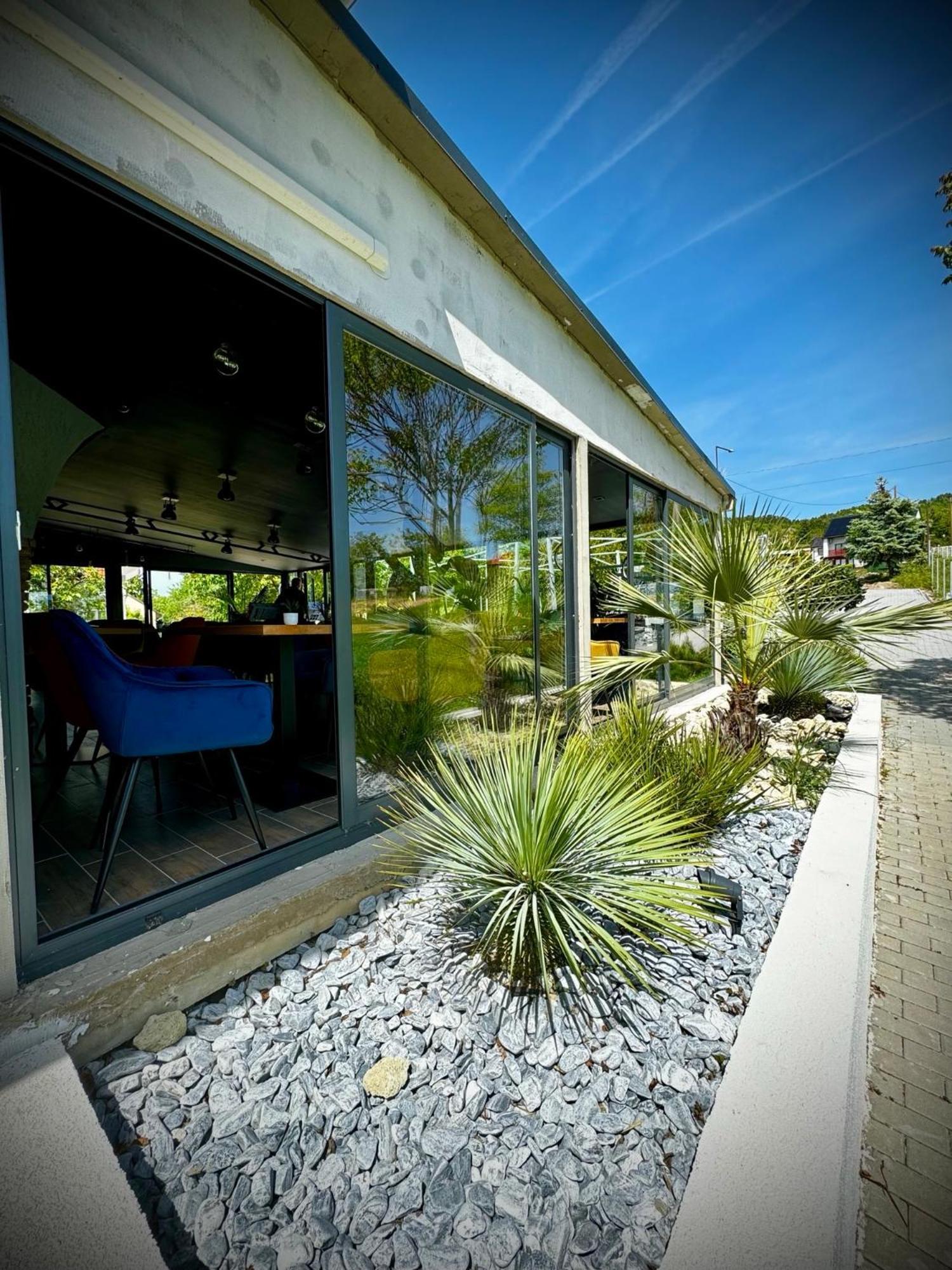Zoeldhaz Panzio Bed & Breakfast Gyenesdiás Exterior photo